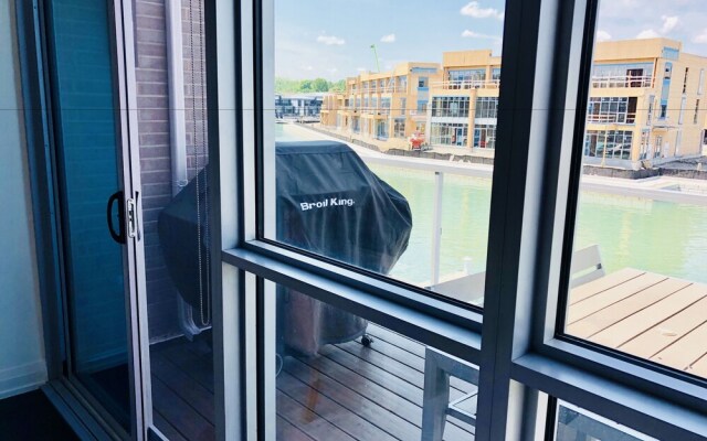 Friday Harbour Resort