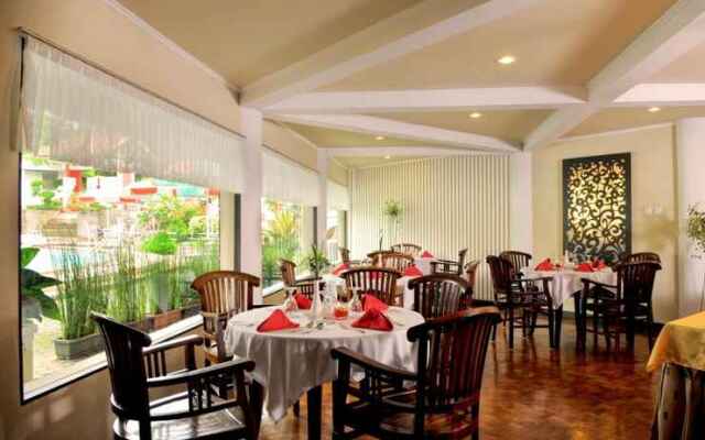 Nuwis Hotel & Convention