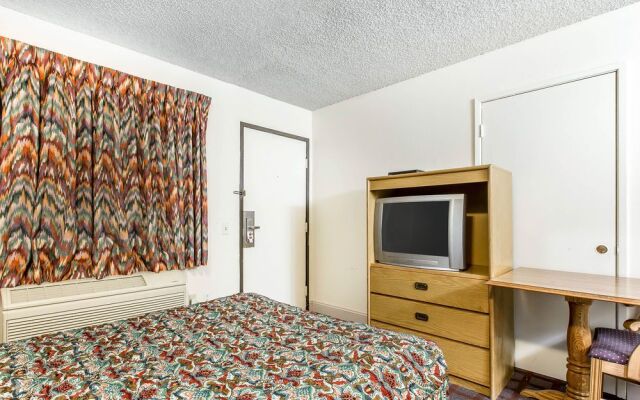 Econo Lodge Wildwood Inn