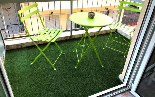 100m from the beach cosy apartment