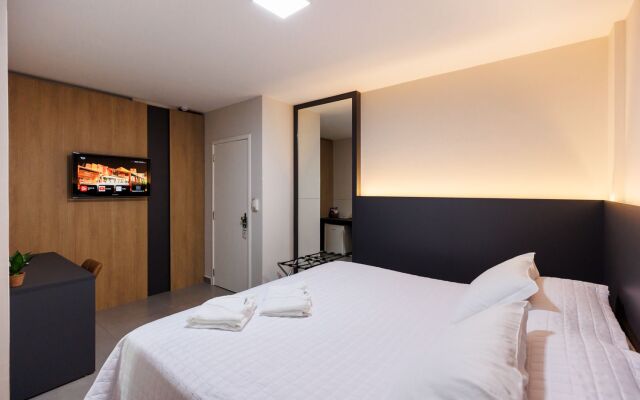 Tonello Business Hotel