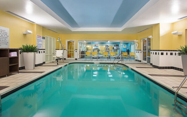 Fairfield Inn & Suites Louisville East