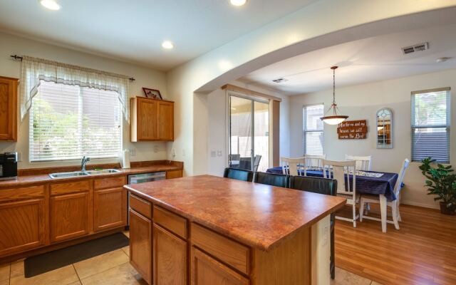 Beautiful Phoenix Home: Private Yard, Pool Access!