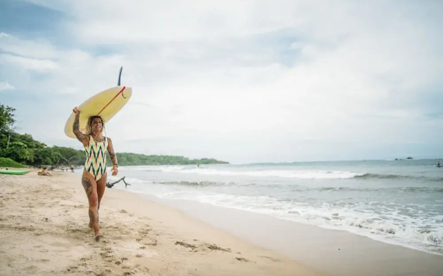 Tamarindo Surf Camps by Selina Surf Club - Hostel