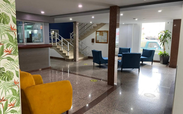 Hotel Menara