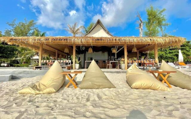 Crystal white sand resort