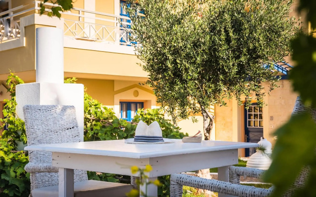 Parthenis Hotel & Suites