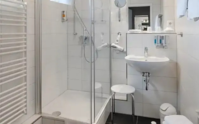 Hotel And Restaurant Zum Roten Tore