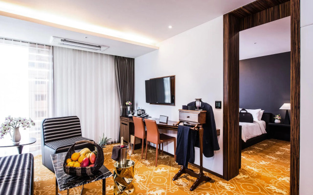 Hotel Leo