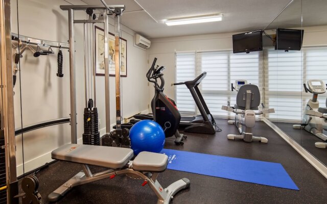 Best Western Plus Laval Montreal & Conference Centre