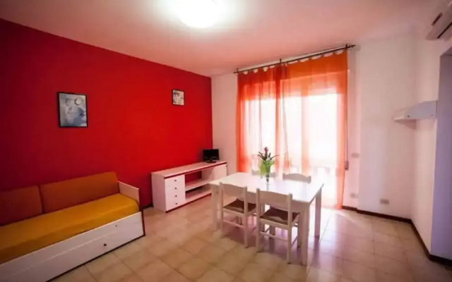 Residence with pool in Luni Mare