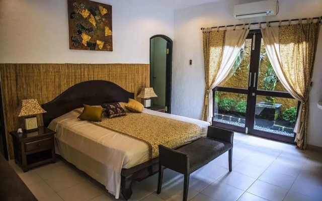 Tanjung Villa – Guest Rooms – Kuta