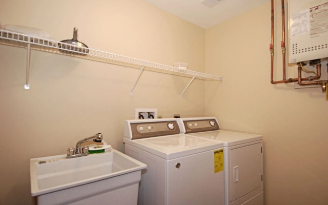 On-A-Whim - 5 Br Home