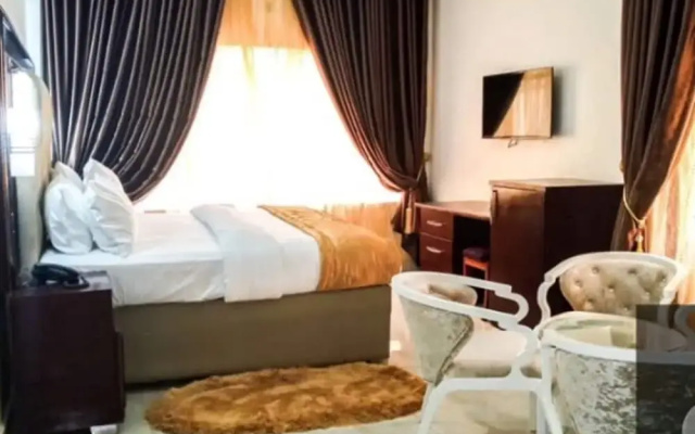 Mclorrets Suites