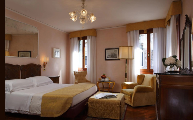 Pensione Accademia - Villa Maravege