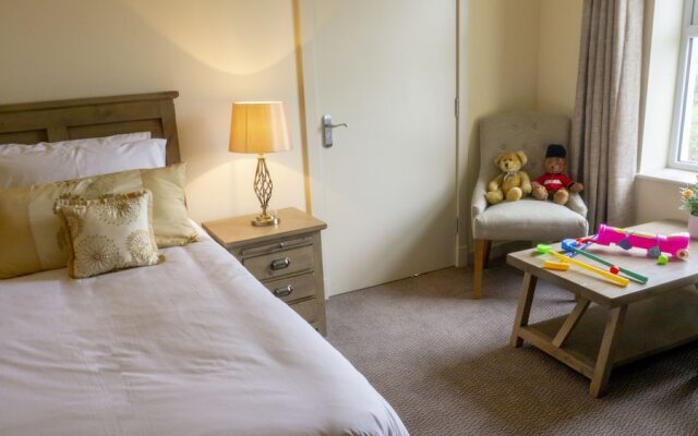 Comis Hotel and Golf Resort