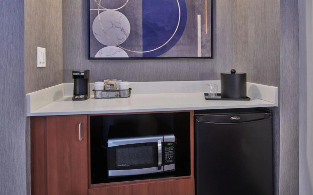 Courtyard by Marriott Detroit Livonia