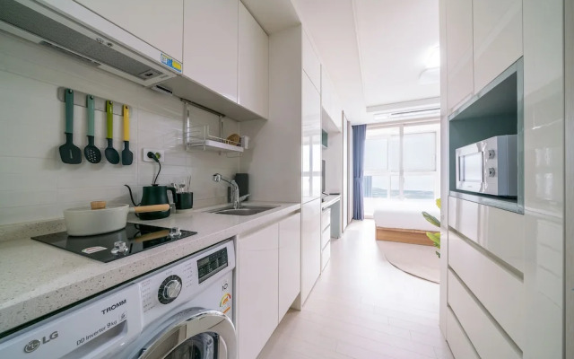 Urbanstay Songdo Moonlight Park