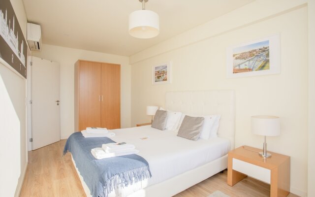 Liiiving In Porto | Downtown View Apartment