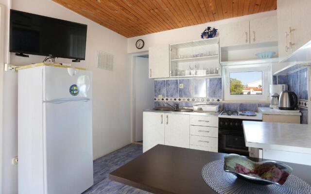Family friendly seaside apartments Sevid, Trogir - 19105