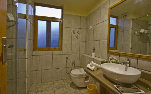 Foghills Cottages Manali