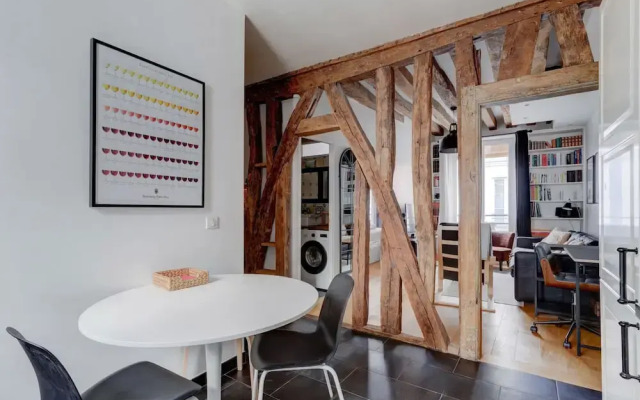 Athos I Stylish 1BR Home on the Rive Gauche