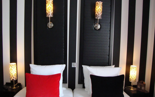 Peyris Opera Hotel