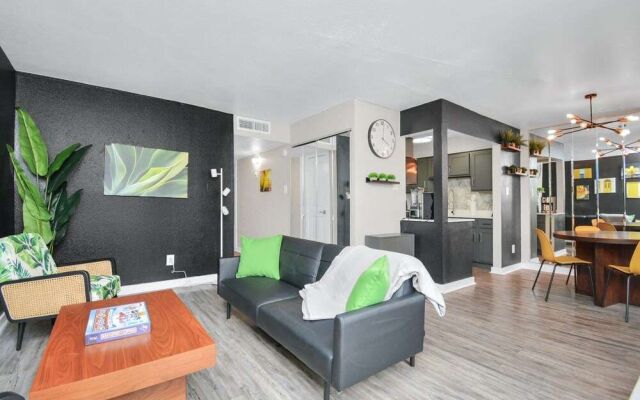 Tx Home Group - Uptown Galleria