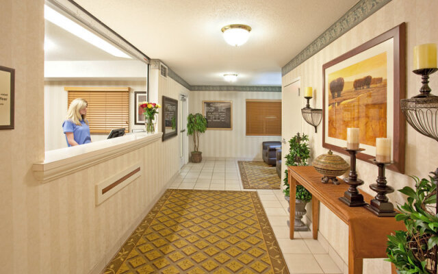 Hawthorn Suites by Wyndham Chicago Schaumburg