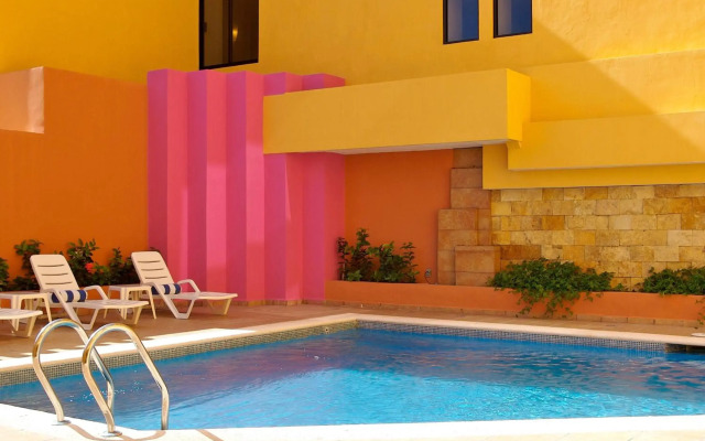 Hotel Plaza Colonial