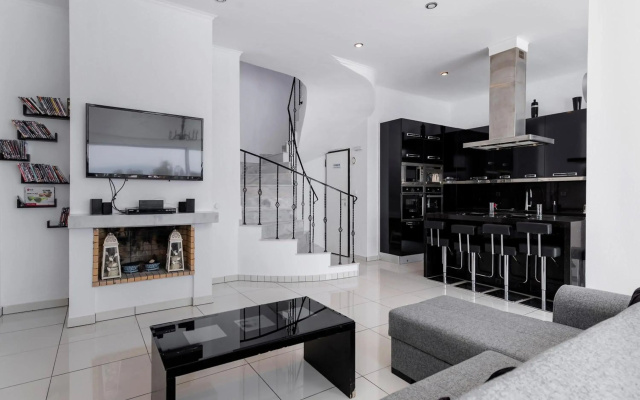 Diamond Villa