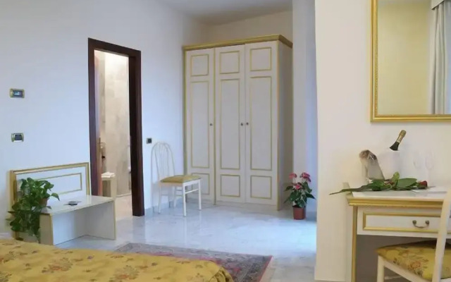 Hotel Alexander Palace