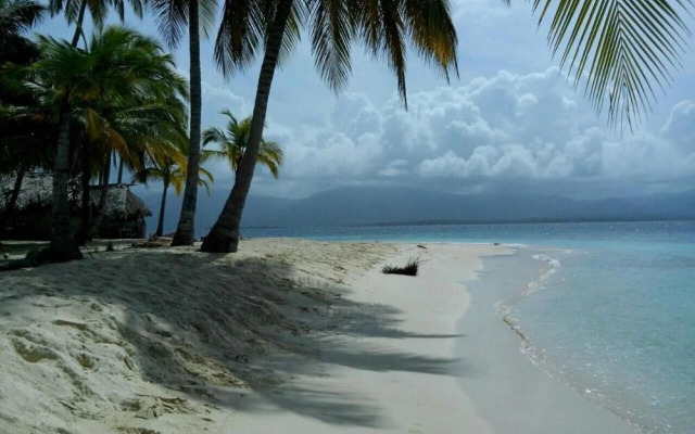 San Blas Private Beach Cabin