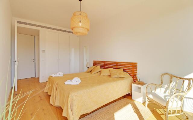 White Nature Apartment