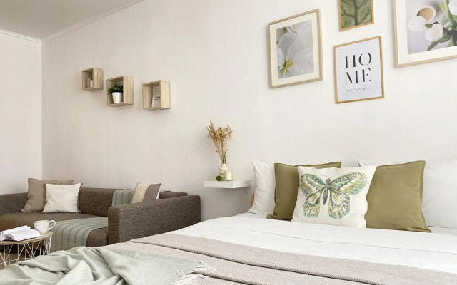 Апартаменты на проспекте Академика Сахарова 51