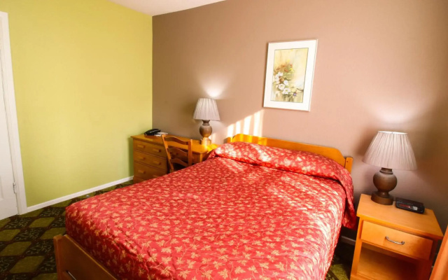 James Bay Inn Hotel & Suites