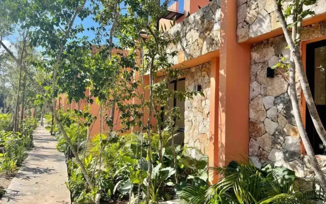 18 Luxury House with pool, 3 BDS,Aldea Savia