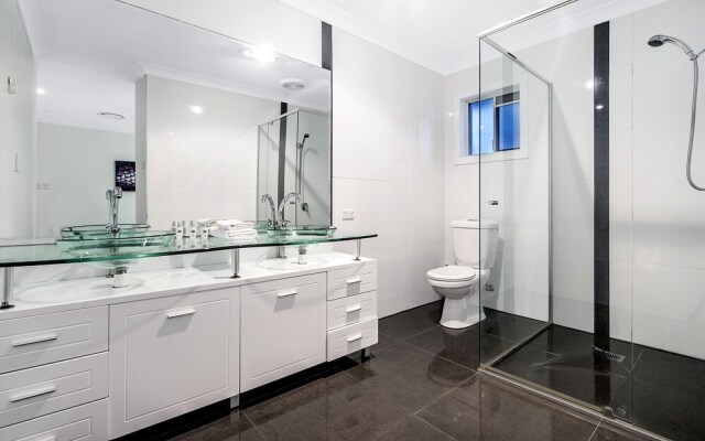 Amalfi Executive 5 Bedroom Home