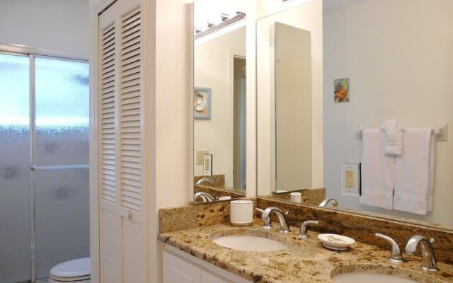 Pet-friendly Home With Southern Exposure and Pool