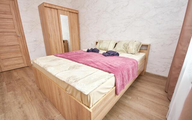 Ден Апарт на улице Большевистская