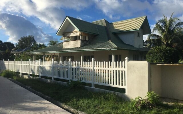 "casa Livingston - Luxury Villa - La Digue Seychelles"