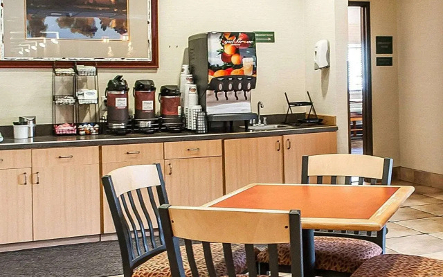 Comfort Inn & Suites Midtown