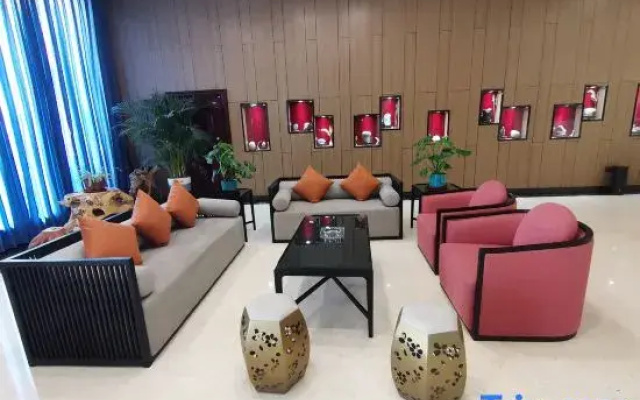 Guoyu Grand Hotel (Hetian Yulong Kashi River Yudu City Branch)