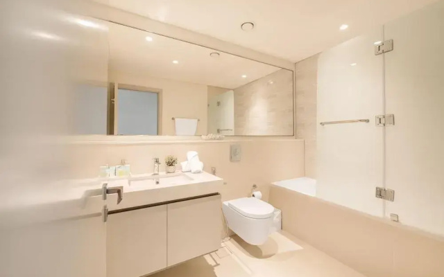 Emaar Beachfront, Luxurious 1BR Sunrise Bay, Marina