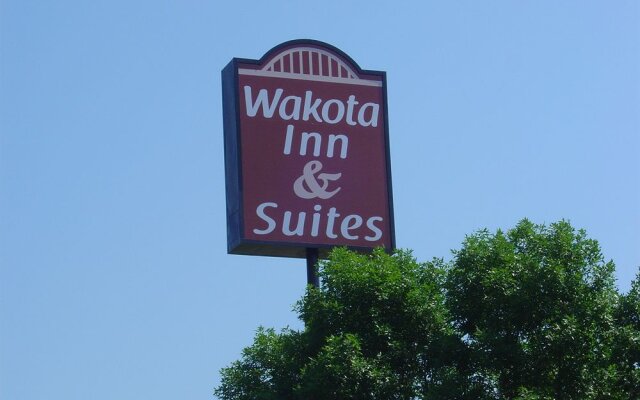 Wakota Inn and Suites