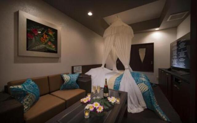 W Mulia Adult Only
