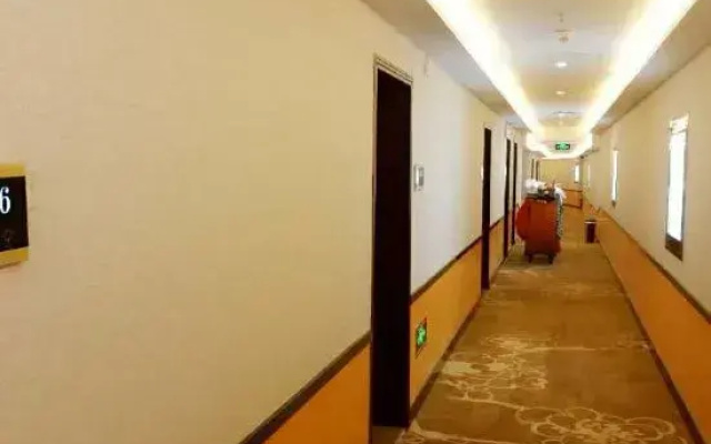 Huaxin Hotel