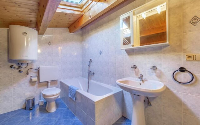 Nice Apartment in Rovinj With Wifi