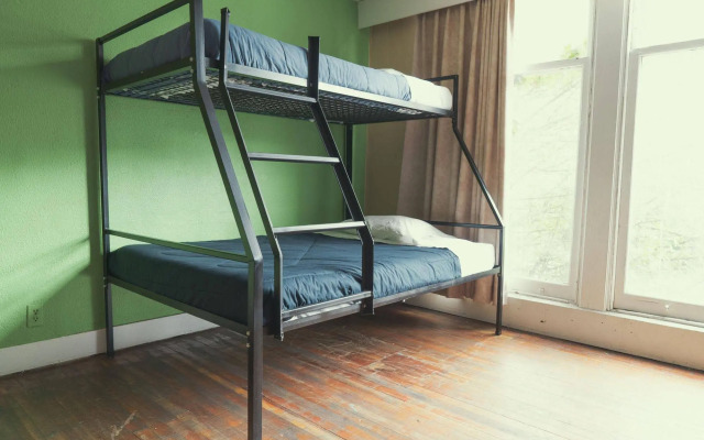 Cambie Hostel Gastown