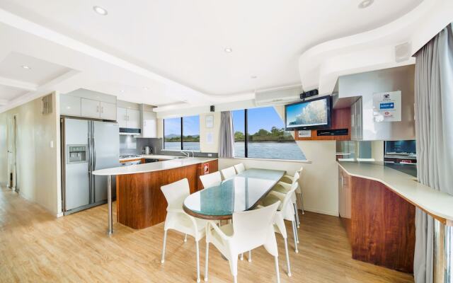 Coomera Houseboats Gold Coast